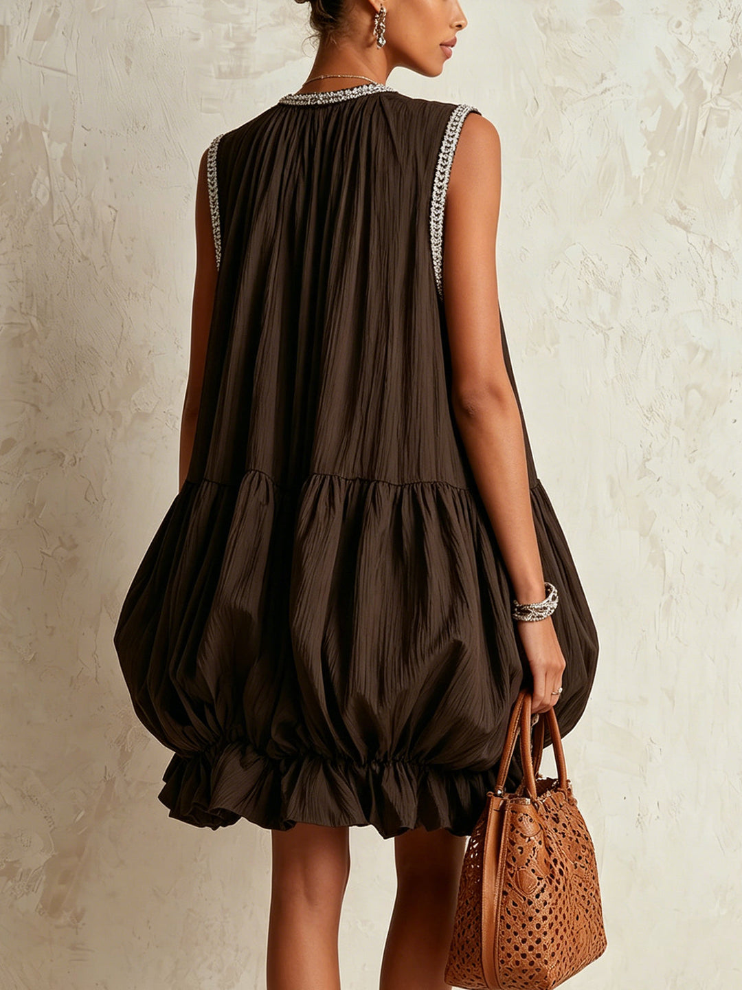 Thea | Senza Maniche Marrone Mini Abito with Puff Hem
