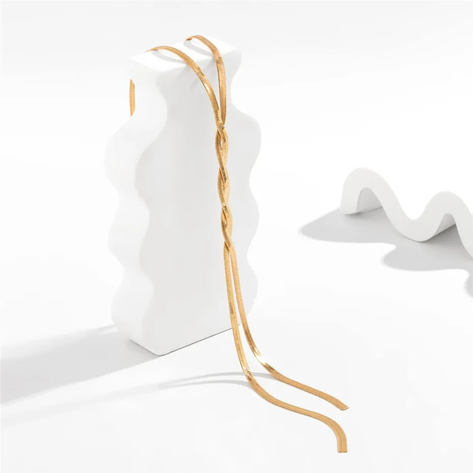 Elegante Lungo Collana with Adjustable Snake Design