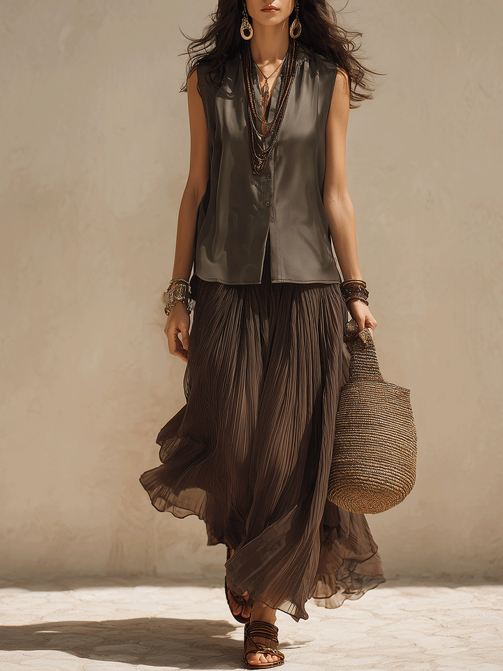 Della | Chic Dark Pleated Maxi Gonna