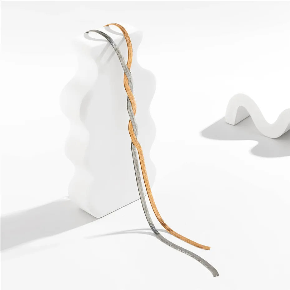 Elegante Lungo Collana with Adjustable Snake Design