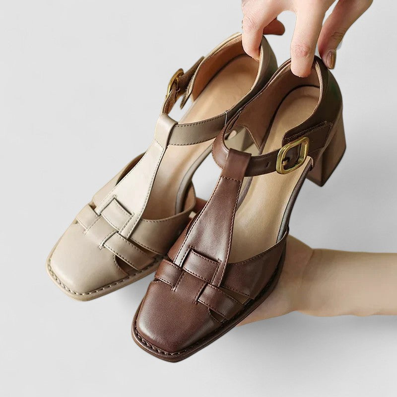 Elyxiana | Scarpe Ortopediche con Tacco e Cinturino a T