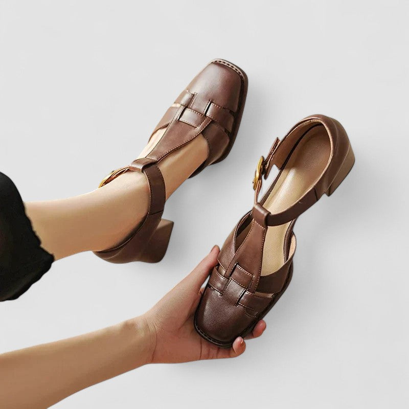 Elyxiana | Scarpe Ortopediche con Tacco e Cinturino a T