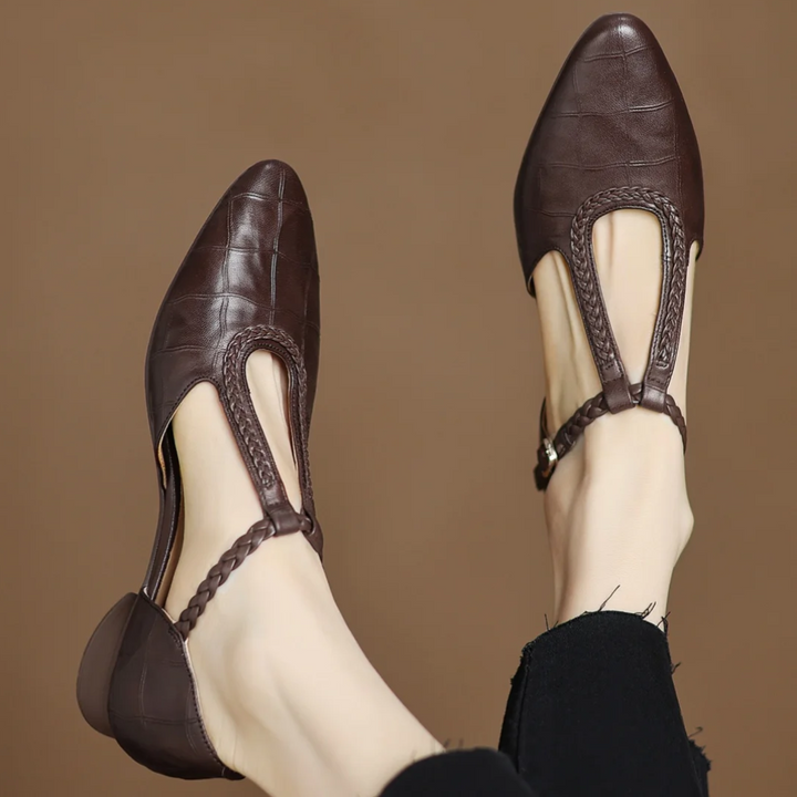 Vivienne | Mary Jane in Pelle