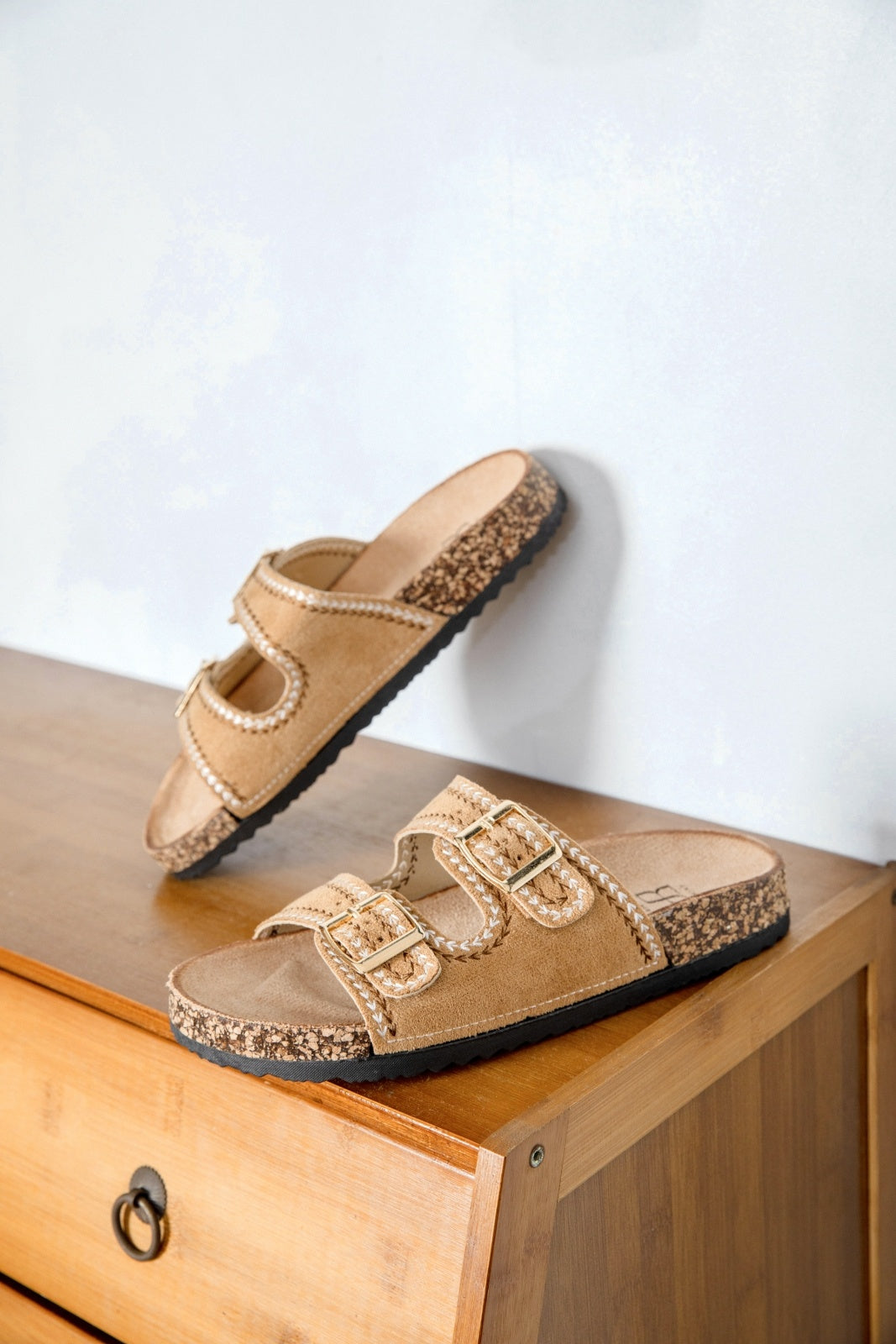 Verity | Beige Wedge Sandalo