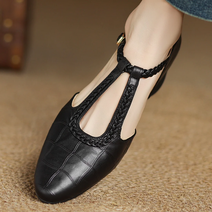 Vivienne | Mary Jane in Pelle
