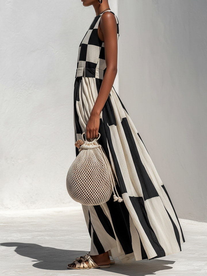 Greta | Nero and Bianco Checked Senza Maniche Maxi Abito