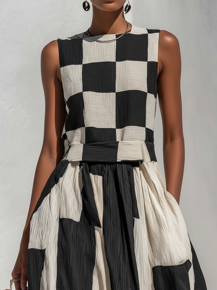 Greta | Nero and Bianco Checked Senza Maniche Maxi Abito