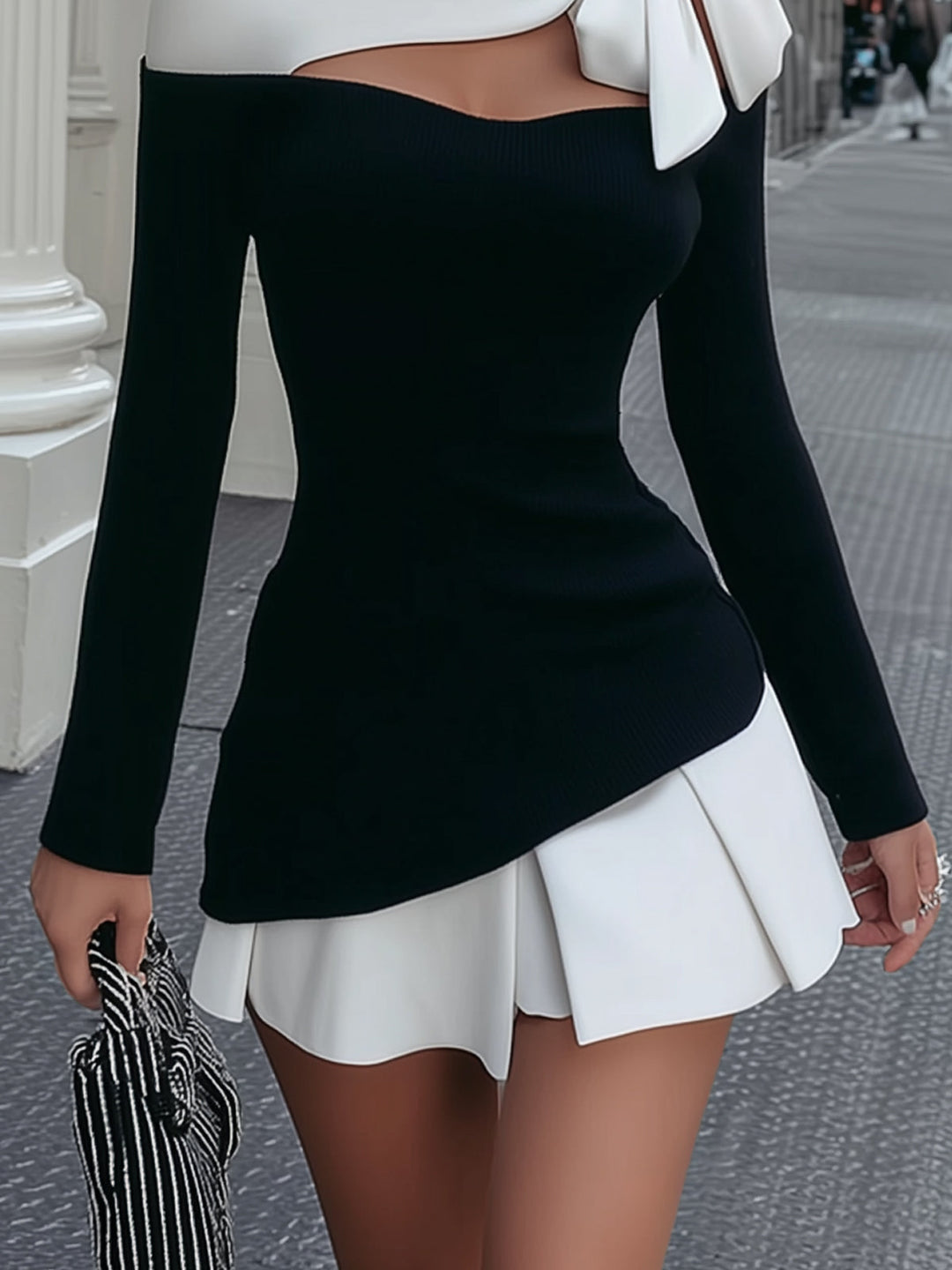 Mia | Bianco and Nero Mini Abito with Bow Strap Detail