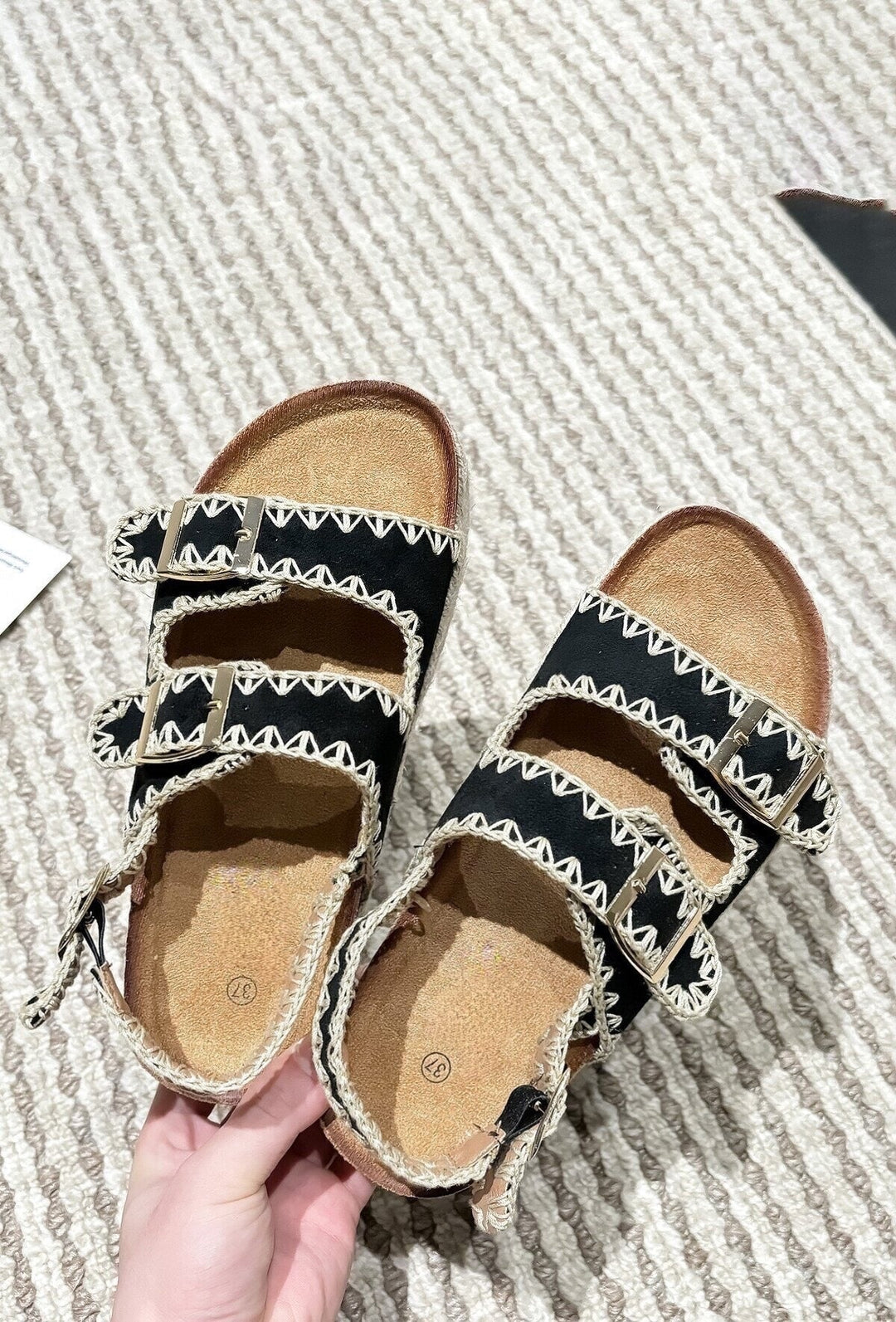 Junie | Nero Wedge Sandalo
