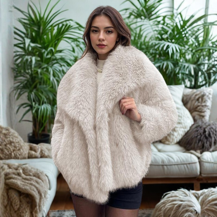 Corrine | Fuzzy Collar Cappotto