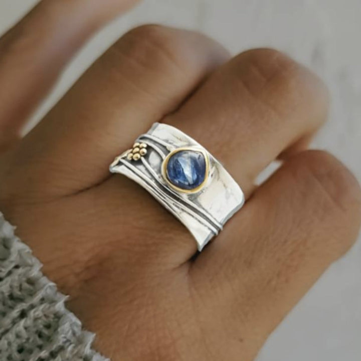 Vintage Argento Anello with Blu Crystal