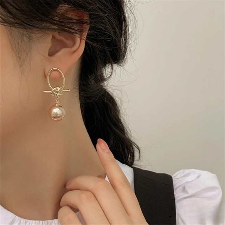 Golden Pearl Hoop Orecchini