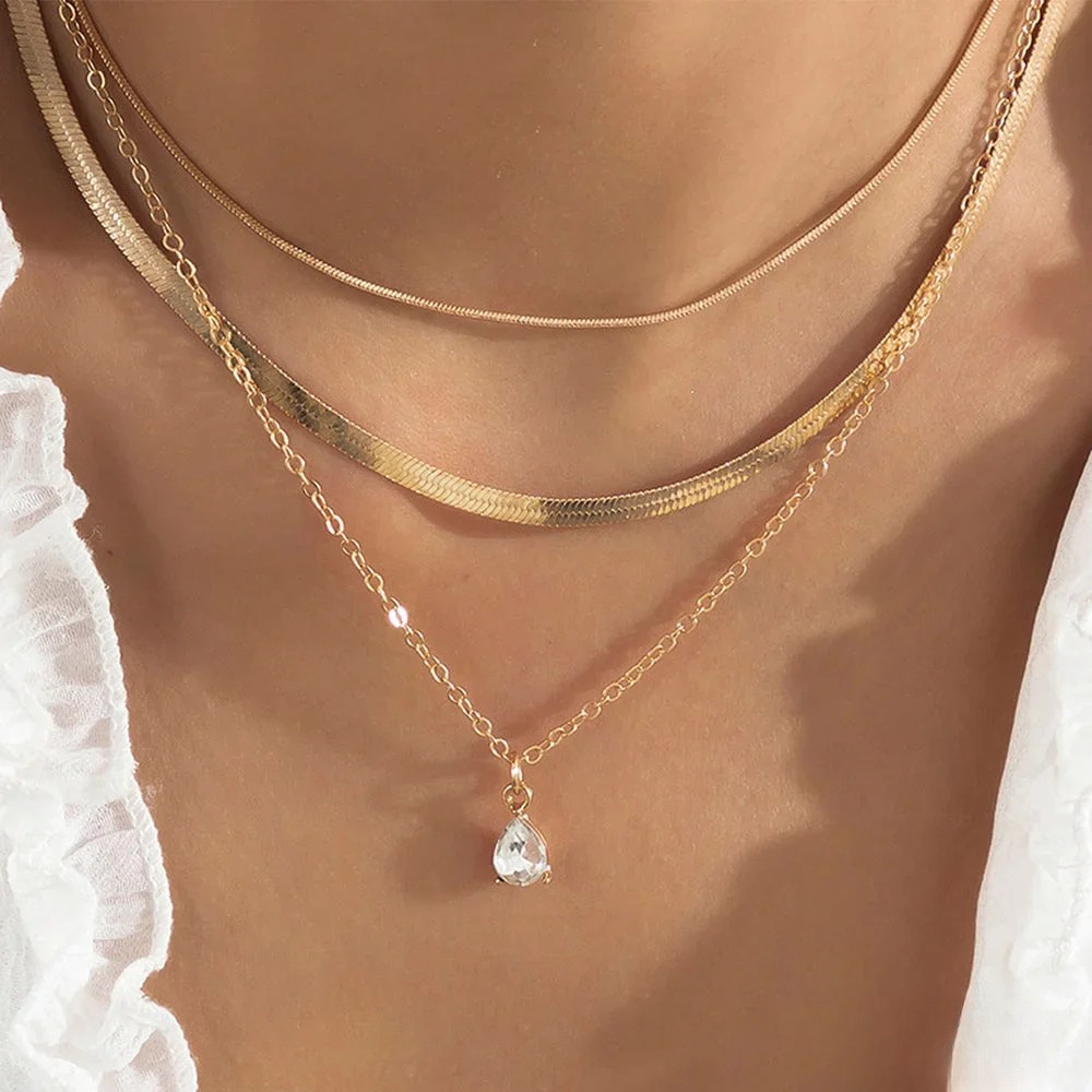 Layered Collana with Oro-Coloured Zirconia Pendant
