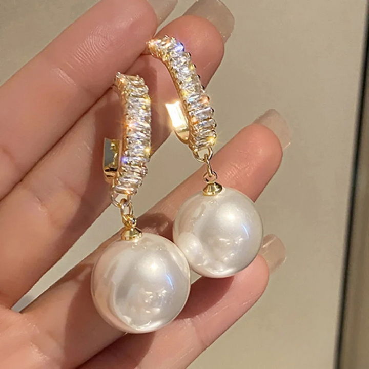 Elegante Orecchini with Pearls and Zirconia