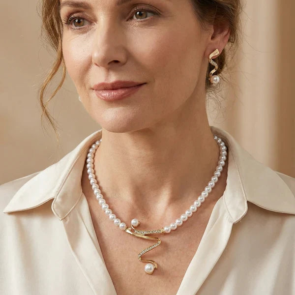 Set collana e orecchini con perle naturelles