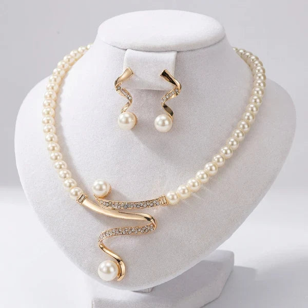 Set collana e orecchini con perle naturelles