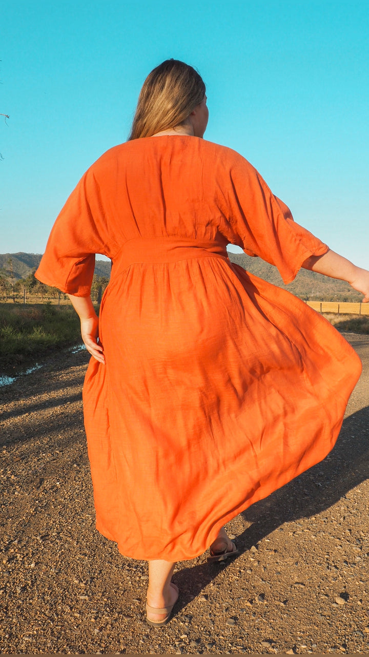 Grace | Abito Midi a Portafoglio Drappeggiato