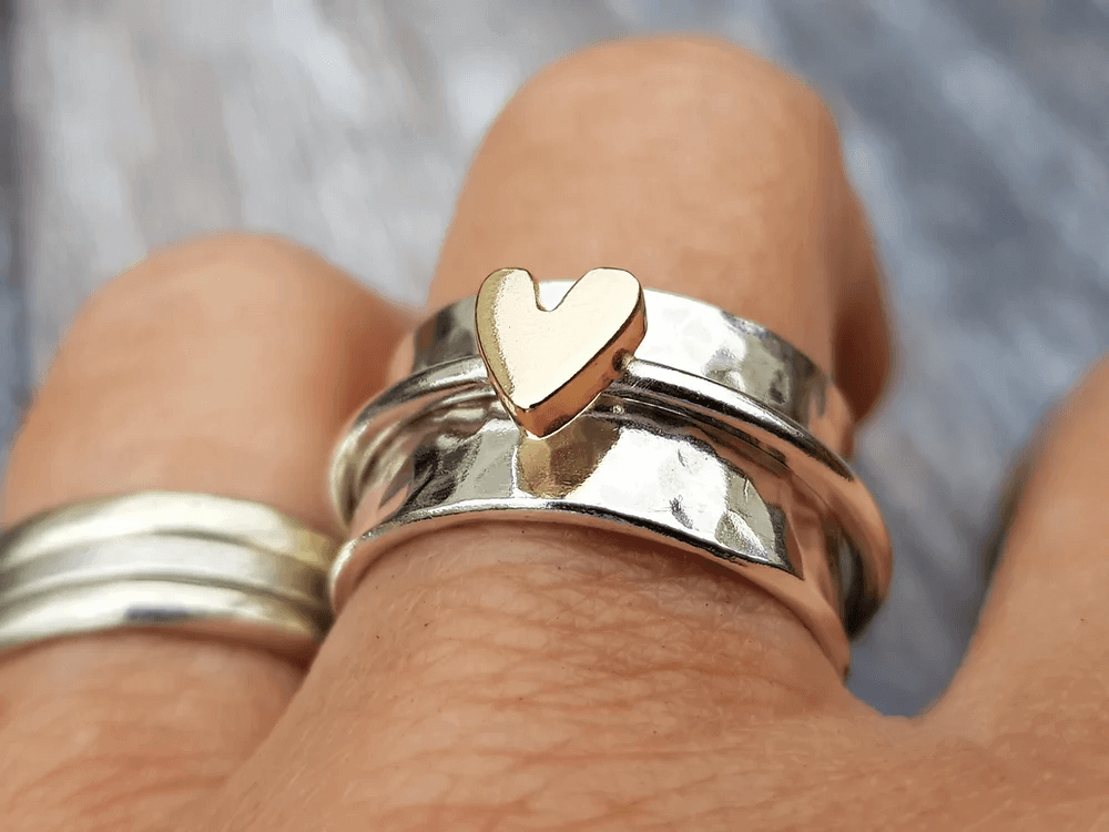 Argento Anello with Golden Heart