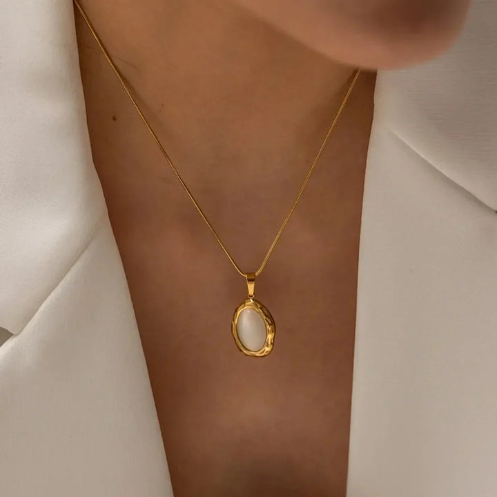 Collana Placcato Oro con Opale Œil di Chat Ovale