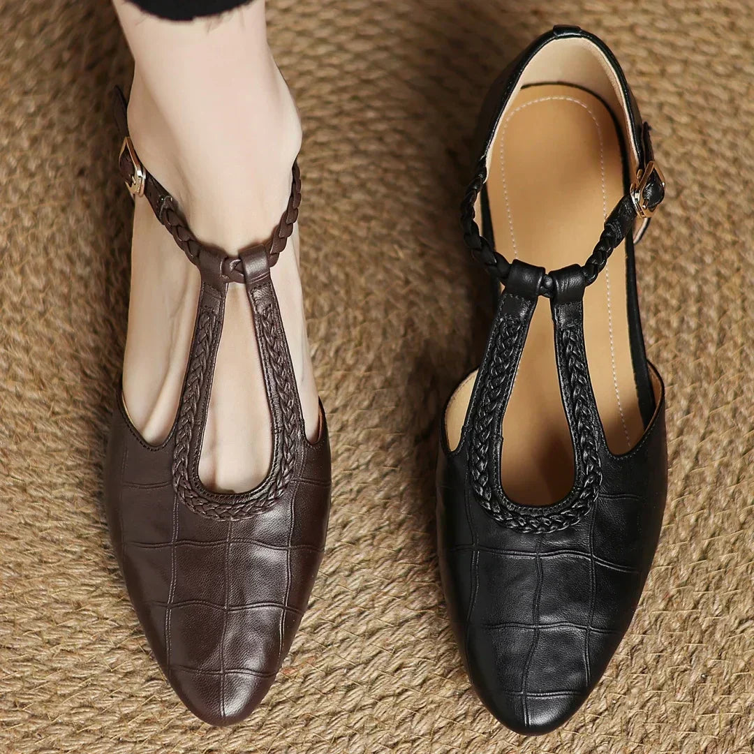 Vivienne | Mary Jane in Pelle