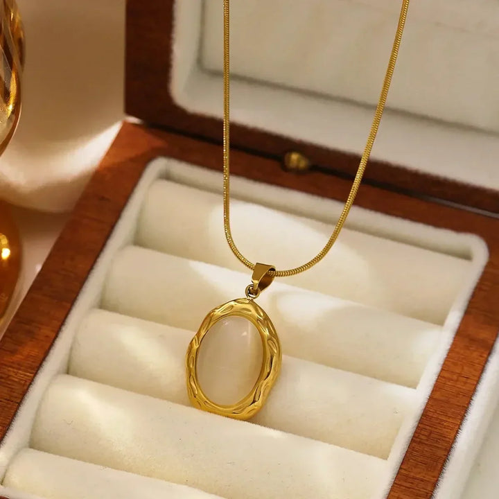 Collana Placcato Oro con Opale Œil di Chat Ovale