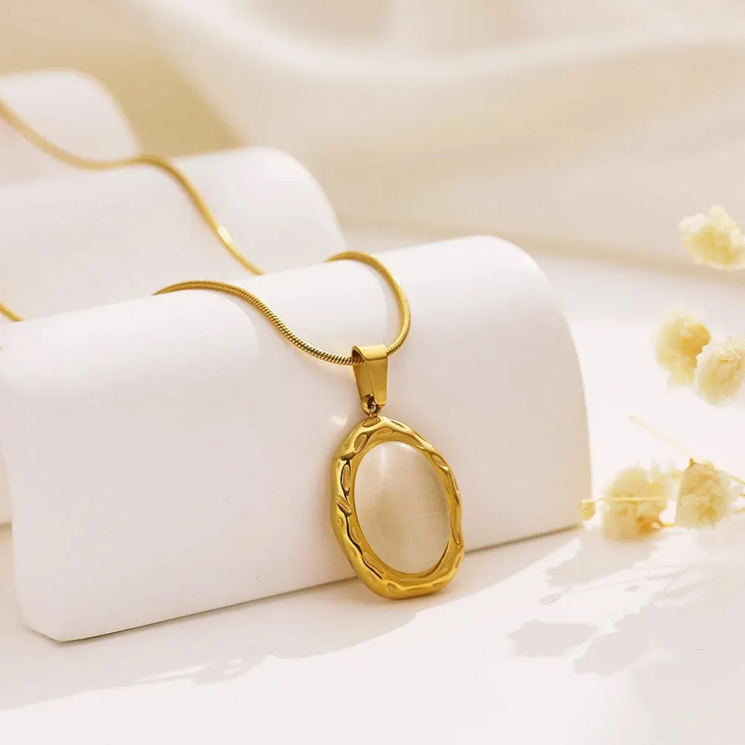 Collana Placcato Oro con Opale Œil di Chat Ovale