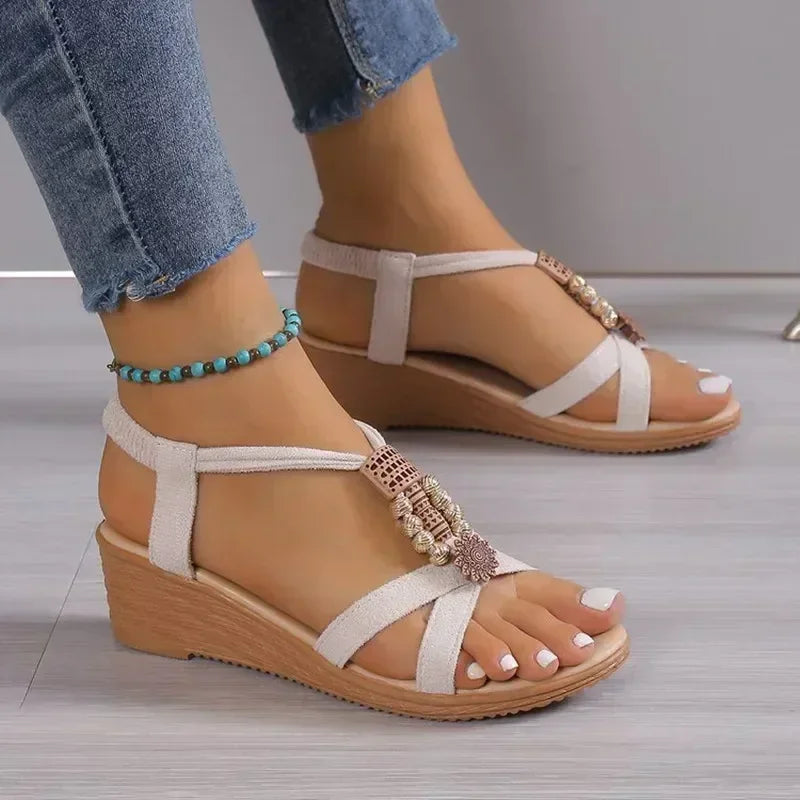 Carla | Sandali con Zeppa e Dettaglio Metallico