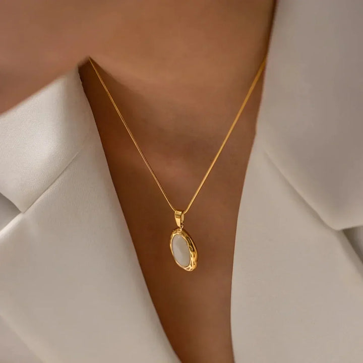 Collana Placcato Oro con Opale Œil di Chat Ovale