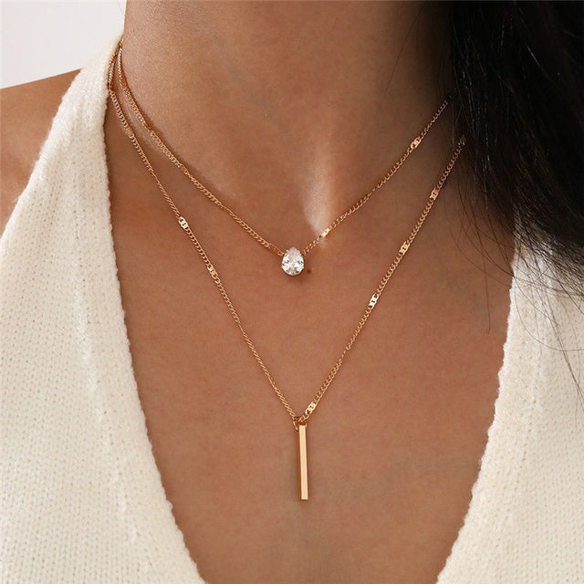 Vintage Collana Completo with Oro Pendant