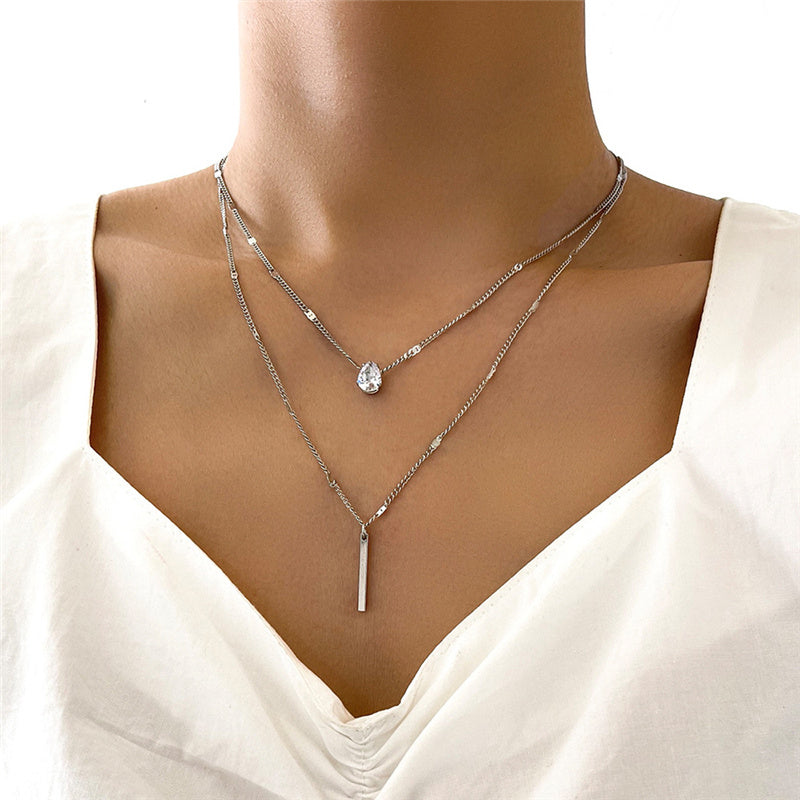 Vintage Collana Completo with Oro Pendant