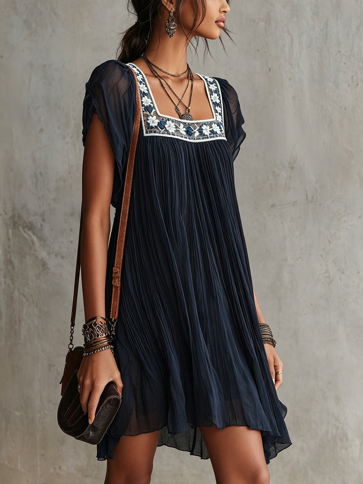 Grace | Pleated Raso Mini Abito with Blu Blu Navy Floreale Embroidery