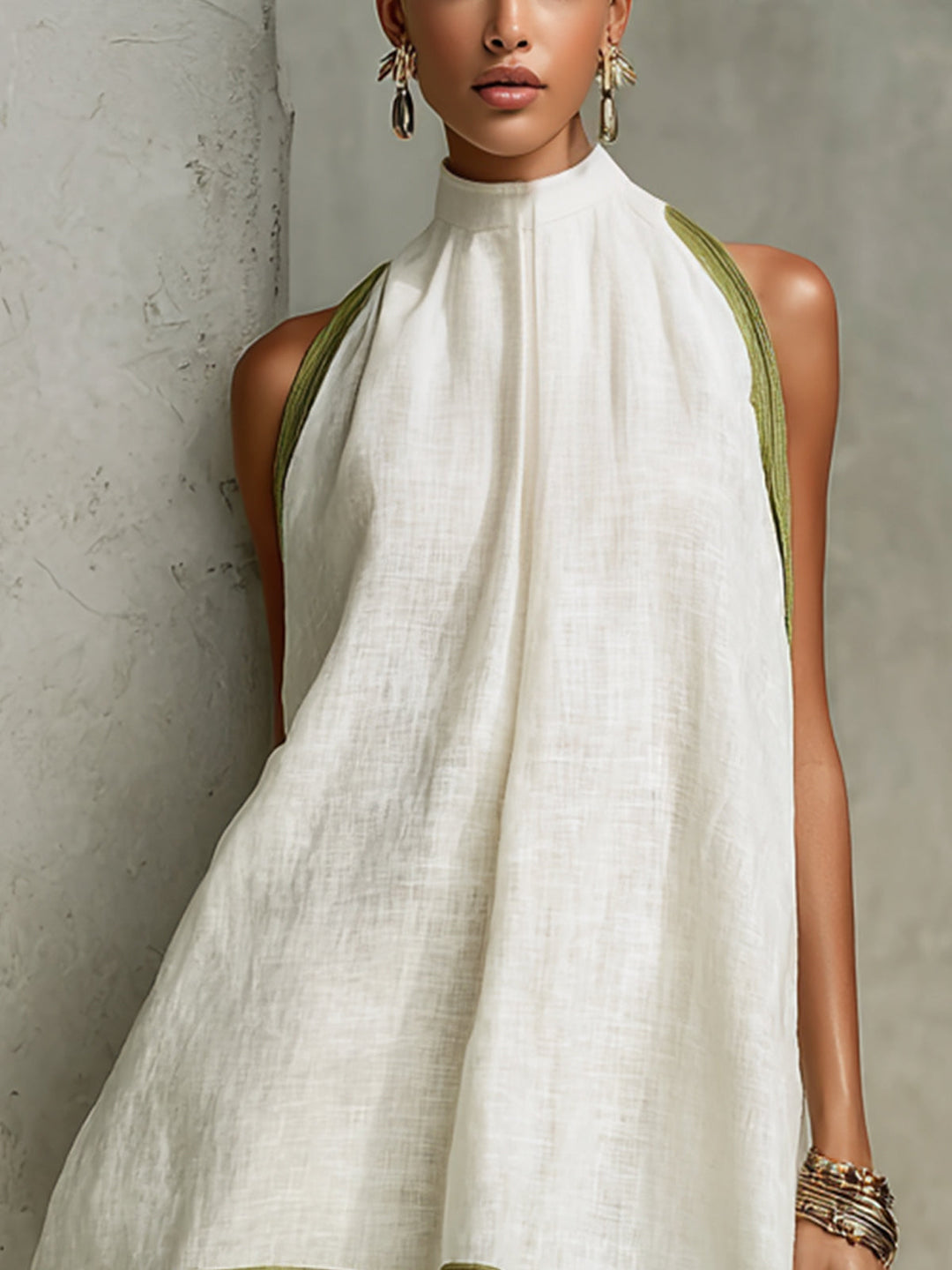 Elle | Senza Maniche Floreale Trapeze Mini Abito in Bianco and Oliva Verde