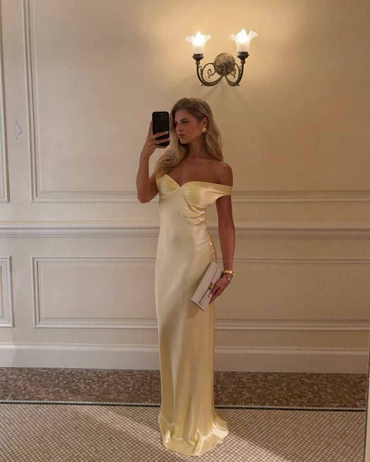Alicia | Abito Maxi in Raso a Spalle Scoperte