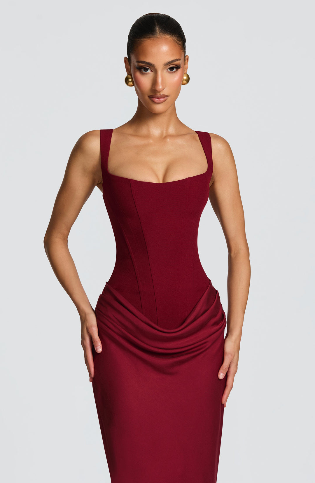 Alina | Abito Maxi in Raso con Corsetto e Scollo Quadrato