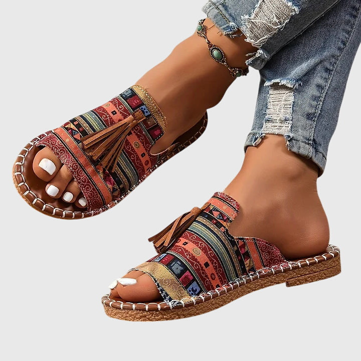 Nathalie | Boho Pompon Sandali