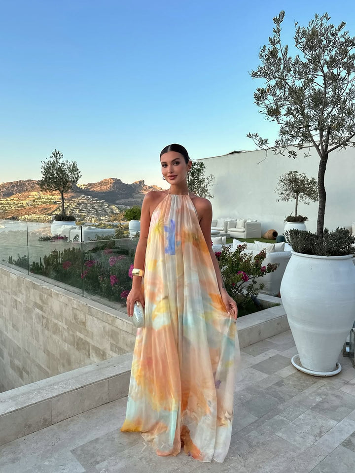 Corinna | Abito Maxi Fluido con Collo Halter e Schiena Scoperta