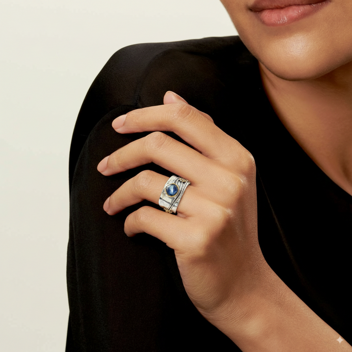 Vintage Argento Anello with Blu Crystal