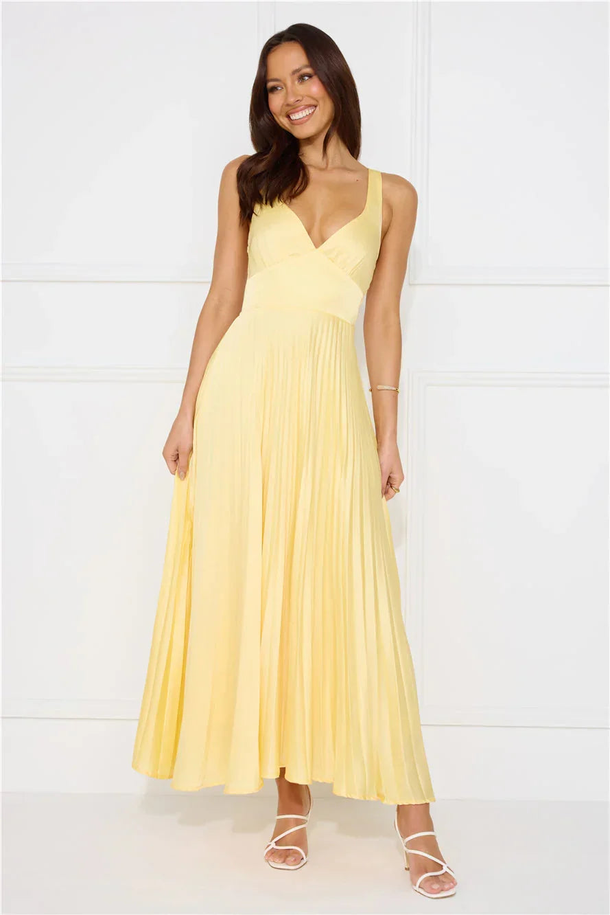 Erica | Abito Maxi Plissettato, Scollo a V Profondo e Cut-Out