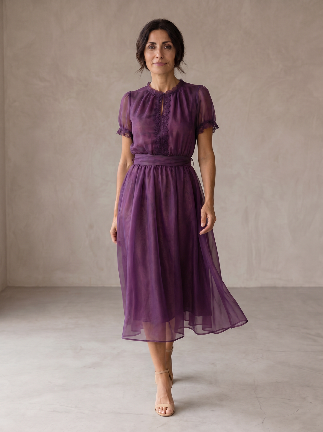 Coco | Maxi Abito with Teardrop Neckline and Chiffon Pizzo Trim