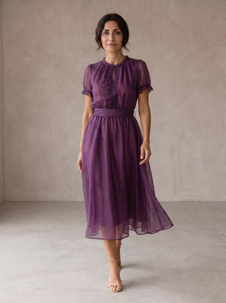 Coco | Maxi Abito with Teardrop Neckline and Chiffon Pizzo Trim