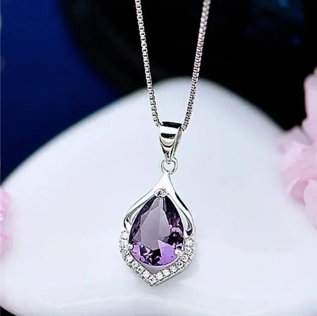Collana Elegante con Cristallo Violet