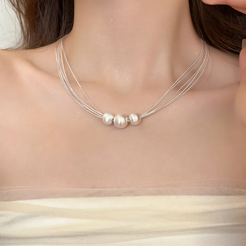 Collana a Strati Elegante con Perle Bianche