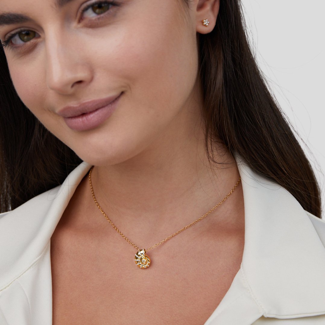 Collana con Ciondolo in Conchiglia in Cristallo