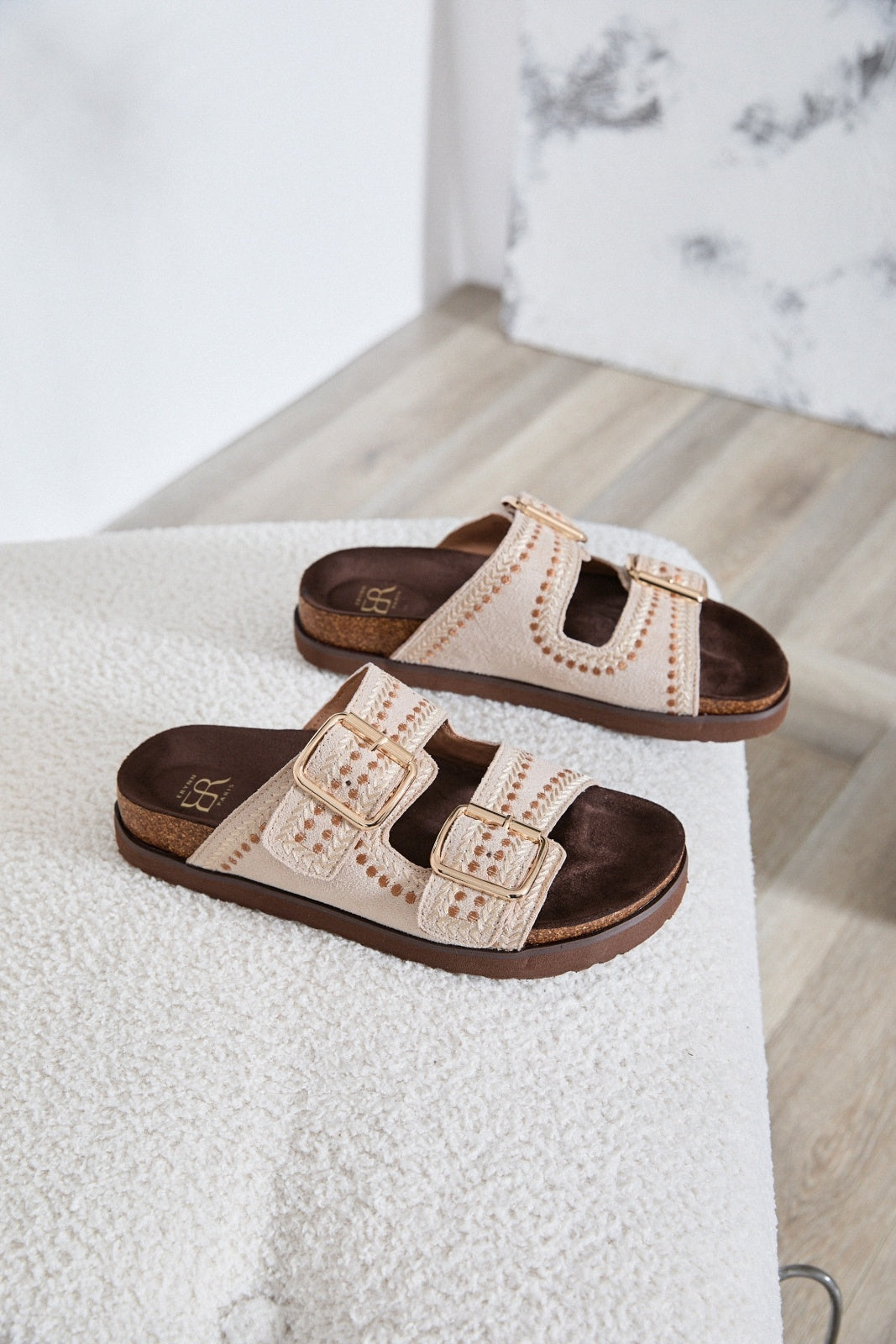 Coraline | Beige Wedge Sandalo